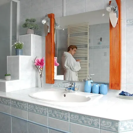 Bibor Apartment *